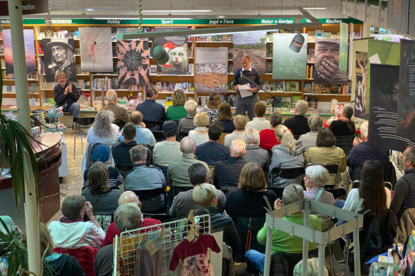 Buchhaus Suhl 26.09.2025: Premiere Literaturkalender 2026: Holger Uske (Foto: Andreas Kuhrt)