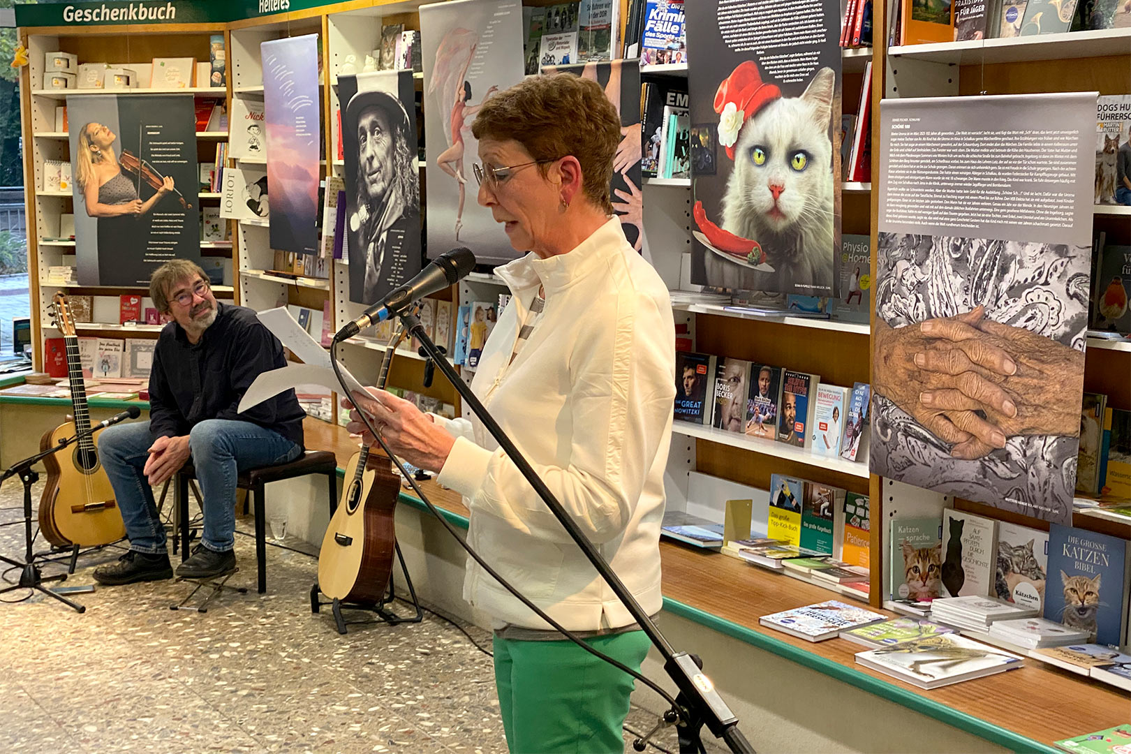Buchhaus Suhl 26.09.2025: Premiere Literaturkalender 2026: Ulrike Blechschmidt (Foto: Andreas Kuhrt)